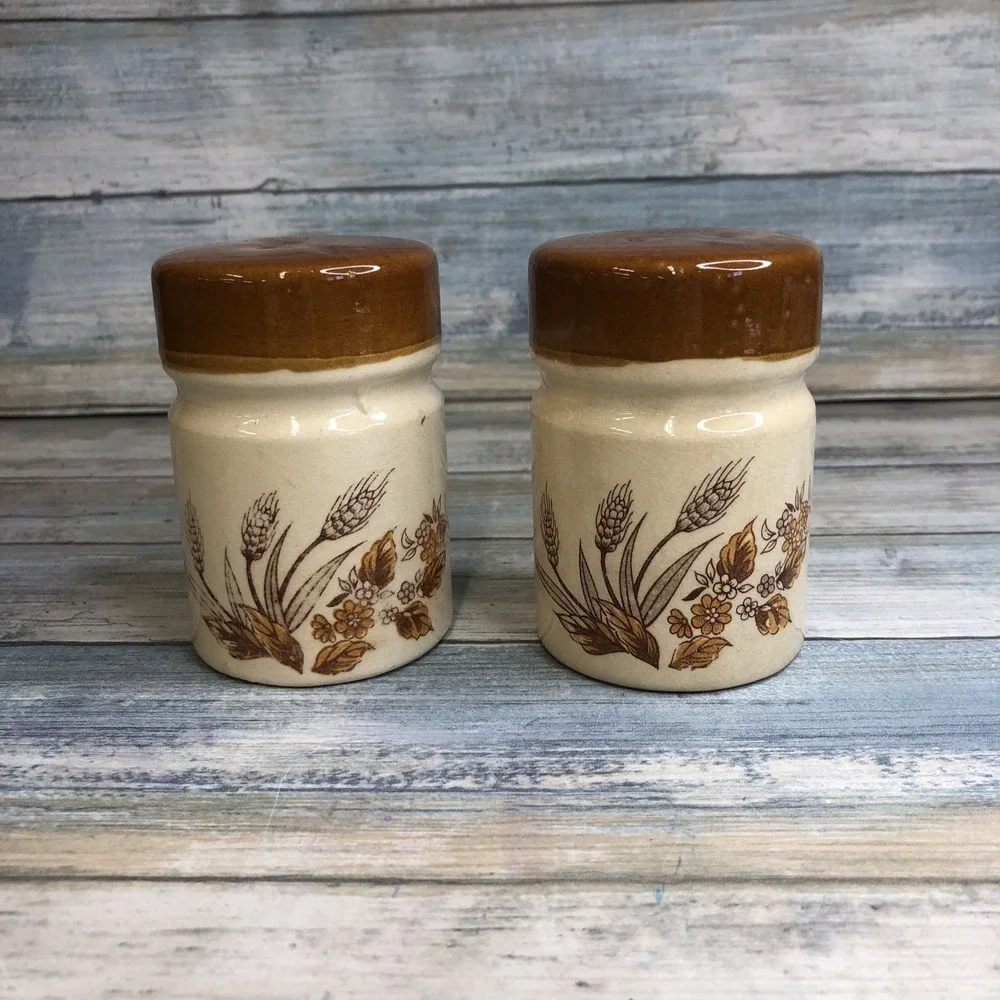 Vintage Table Tops Lovely  Ceramic Wheat Pattern Salt & Pepper Shakers